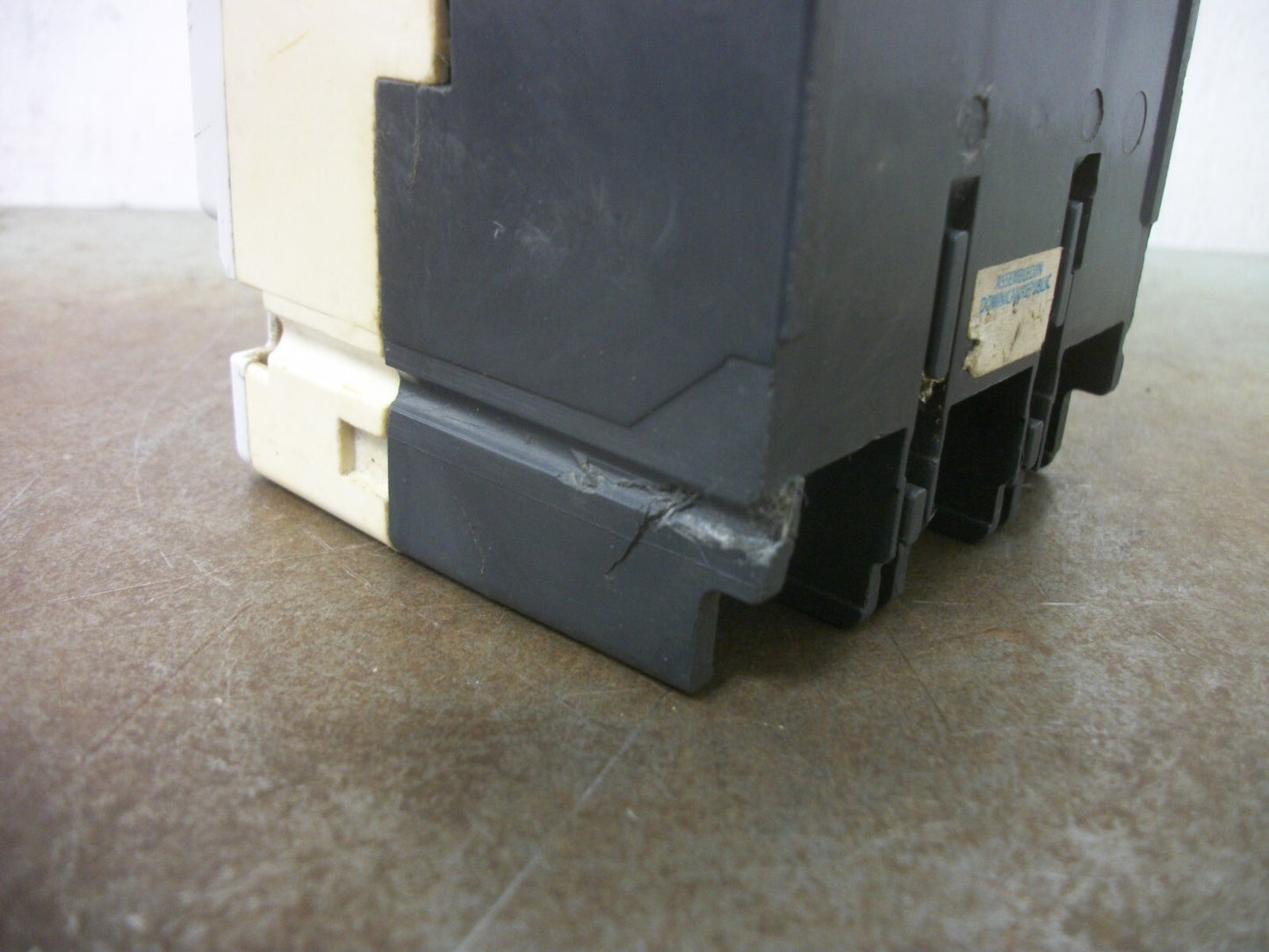 ALLEN-BRADLEY 140U-H6 CIRCUIT BREAKER 140U-H6C3-C60 60AMP 600VOLT 3POLE