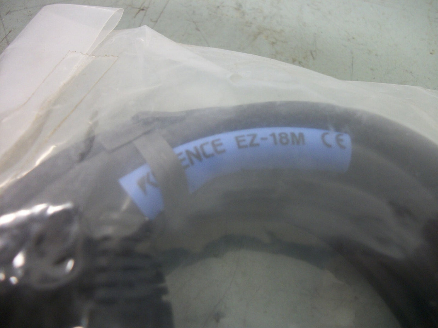 KEYENCE PROXIMITY SWITCH SENSOR EZ-18M NEW