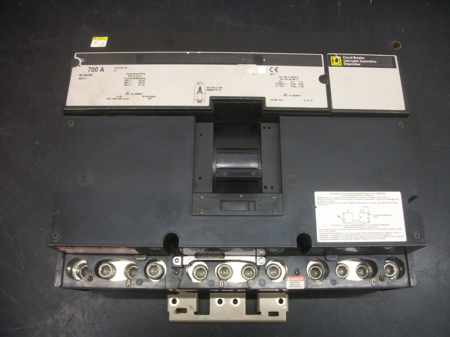 SQUARE D I-LINE NC CIRCUIT BREAKER NC36700 700AMP 600VOLT 3POLE GRAY