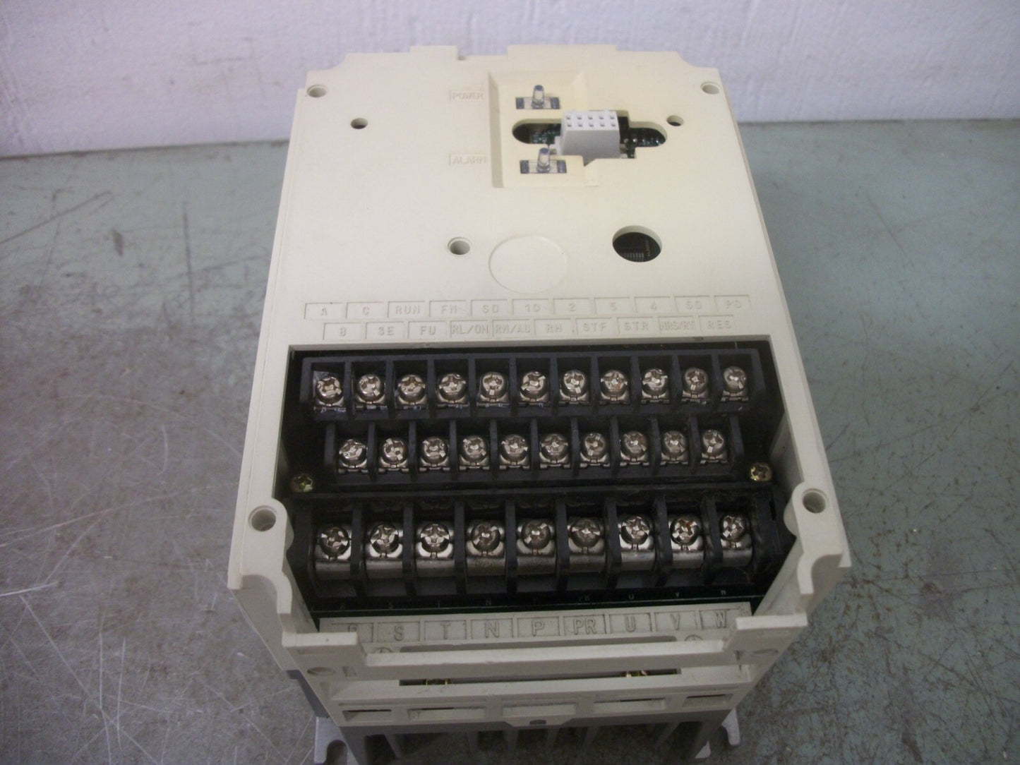 MITSUBISHI FREQROL-A024 0.75KW INVERTER DRIVE FR-A024-0.75K 230VOLT 5AMP