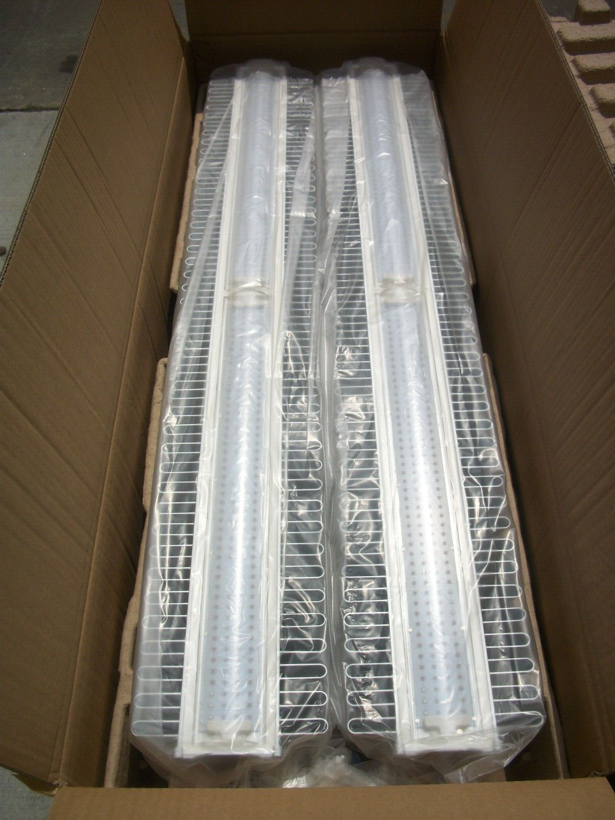 GE 93120782 BOX OF 2 ARIZE ELEMENT PURPLE REP LIGHTS GEHTL-HPPR4-2NZ1 120-277V