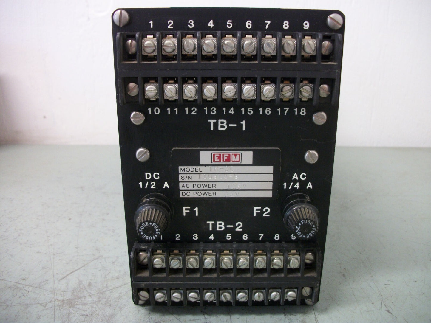 EFM DIGITAL LCD TOTALIZER AND RATE INDICATOR UNIT TR-30 115VAC 24VDC