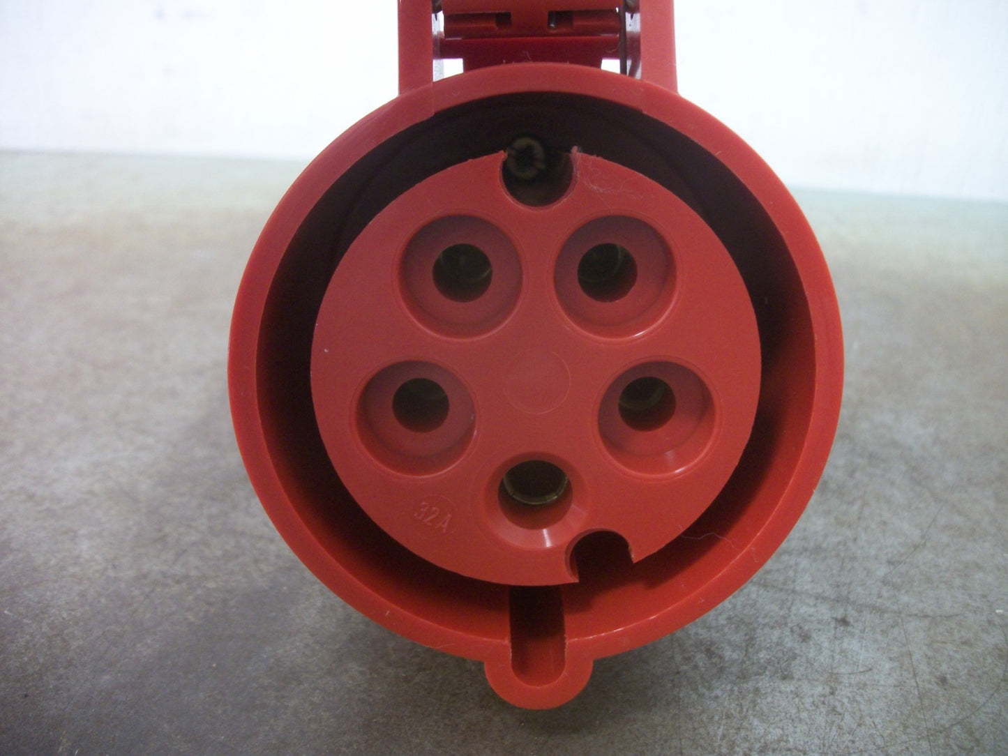 INTERPOWER PIN & SLEEVE CONNECTOR 84352301 30AMP 250VOLT 3P+N+GRND