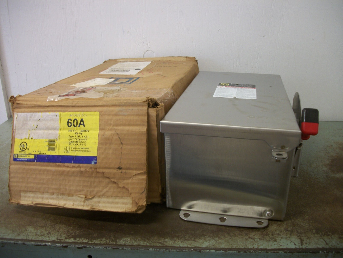 SQUARE D S.S DISCONNECT TYPE 3R,4X,12 H362NDS 60AMP 600VOLT 3POLE FUSIBLE NIB