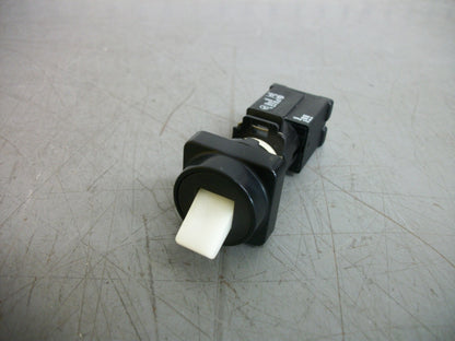 SQUARE D TOGGLE SWITCH 9001DU20 6AMP 415VOLT