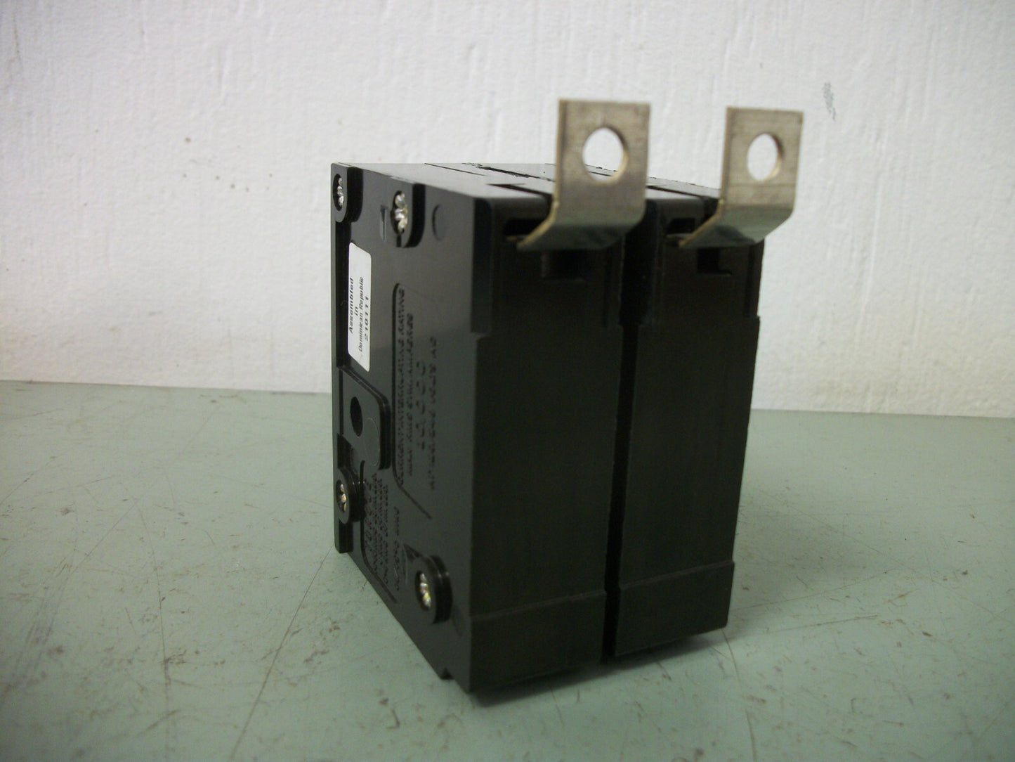 CUTLER-HAMMER BA CIRCUIT BREAKER BAB2020 20AMP 240VOLT 2POLE NOB