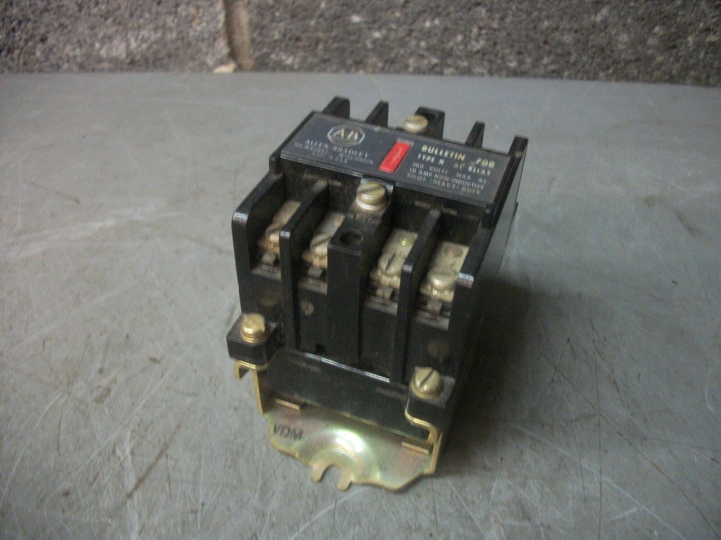 ALLEN-BRADLEY AC CONTROL RELAY 700-P400A1 120VCOIL