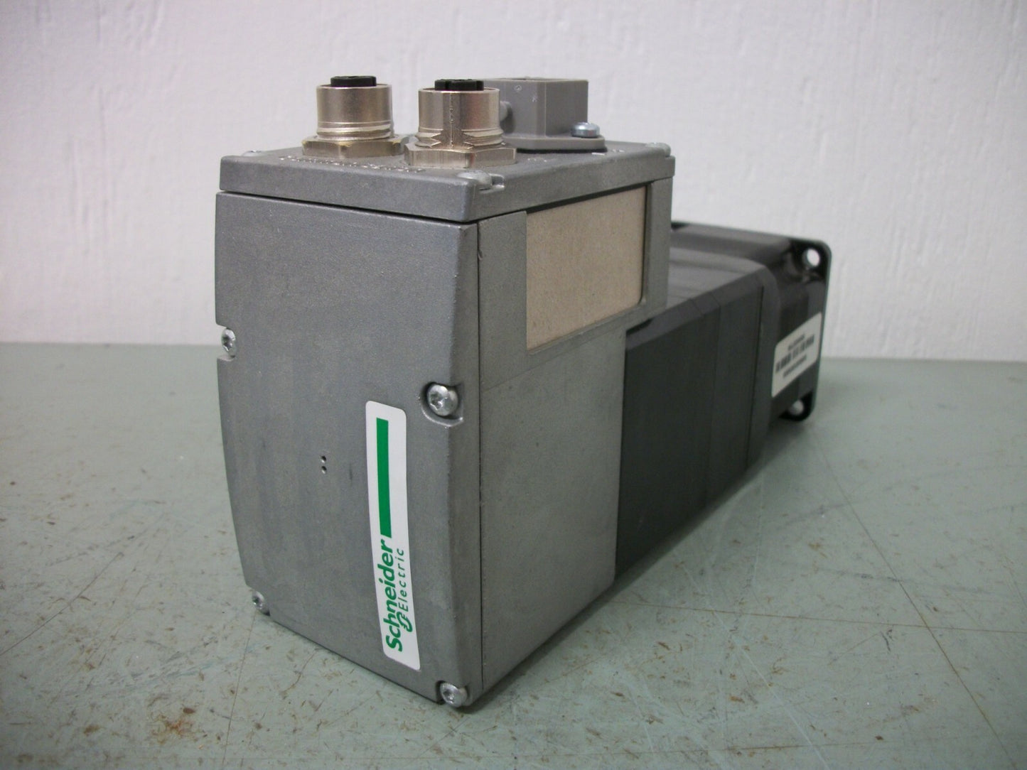 SQUARE D INTEGRATED ETHERNET/IP SERVO MOTOR ILA2K571TC2A0 48VDC 0.26Nm 7.8A NOB