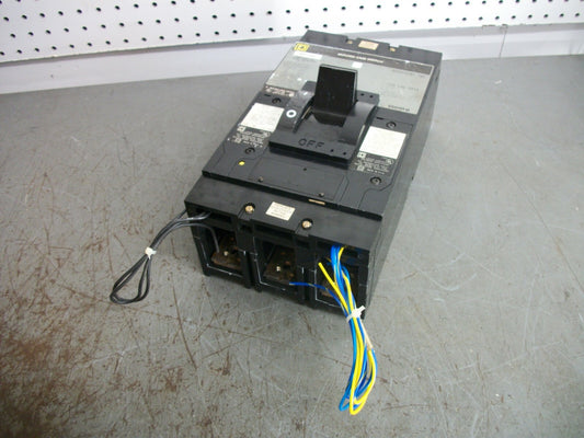 SQUARE D LAL CIRCUIT BREAKER LAL36000M 400AMP 600VOLT 3POLE W/SHUNT & AUX