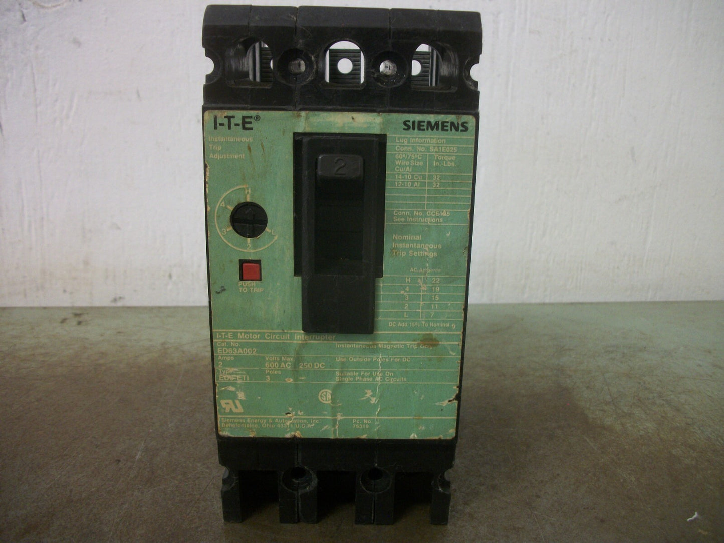 SIEMENS ED6-ETI MOTOR CIRCUIT BREAKER ED63A002 2AMP 600VOLT 3POLE