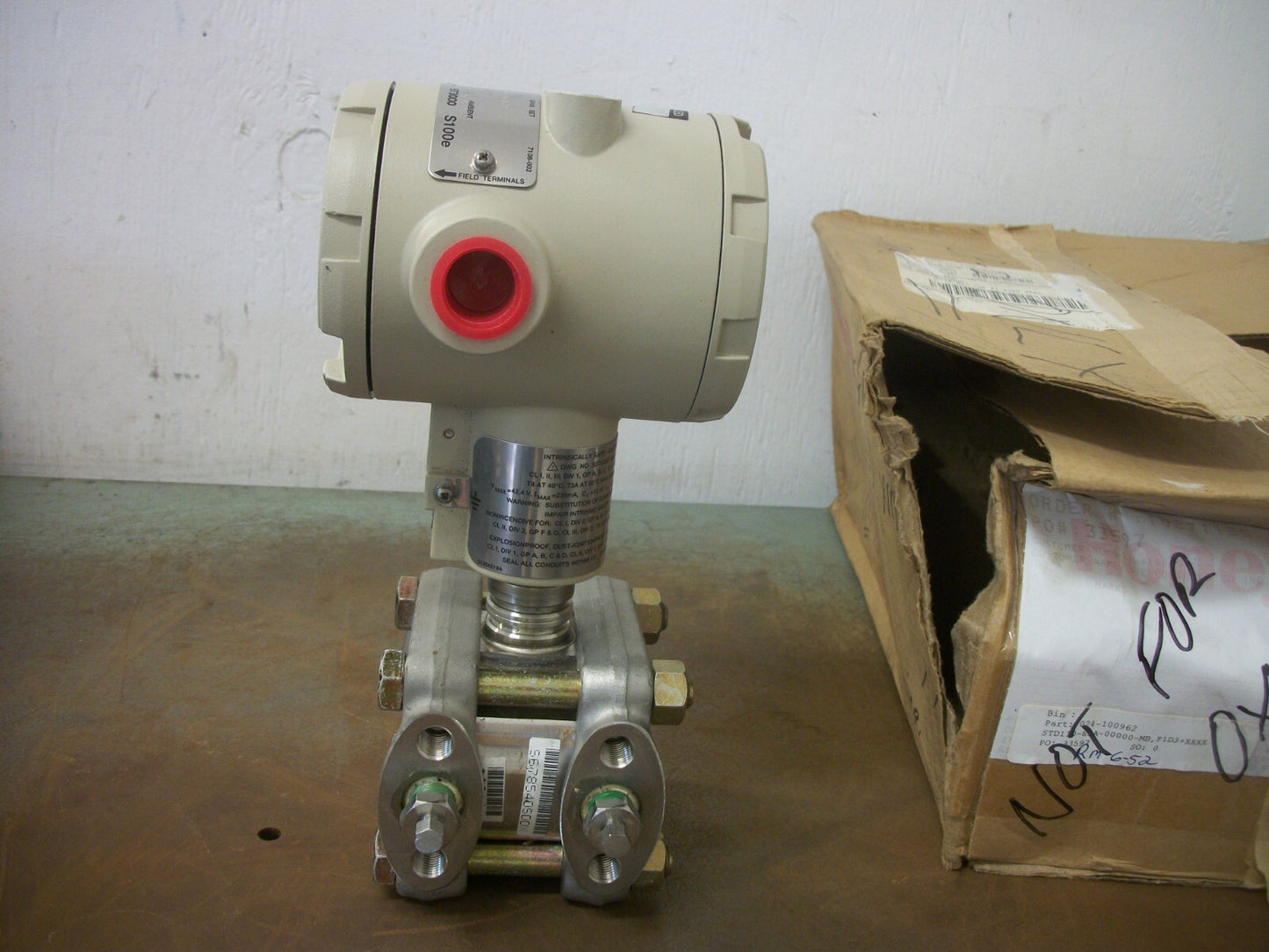 HONEYWELL DIFFERENTIAL PRESSURE TRANSMITTER STD110-E1A-00000-F1D3-A36H NIB