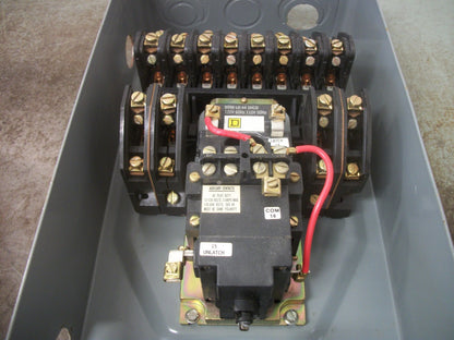 SQUARE D ENCL 30AMP 12POLE LIGHTING CONTACTOR 8903LX01200 120VCOIL