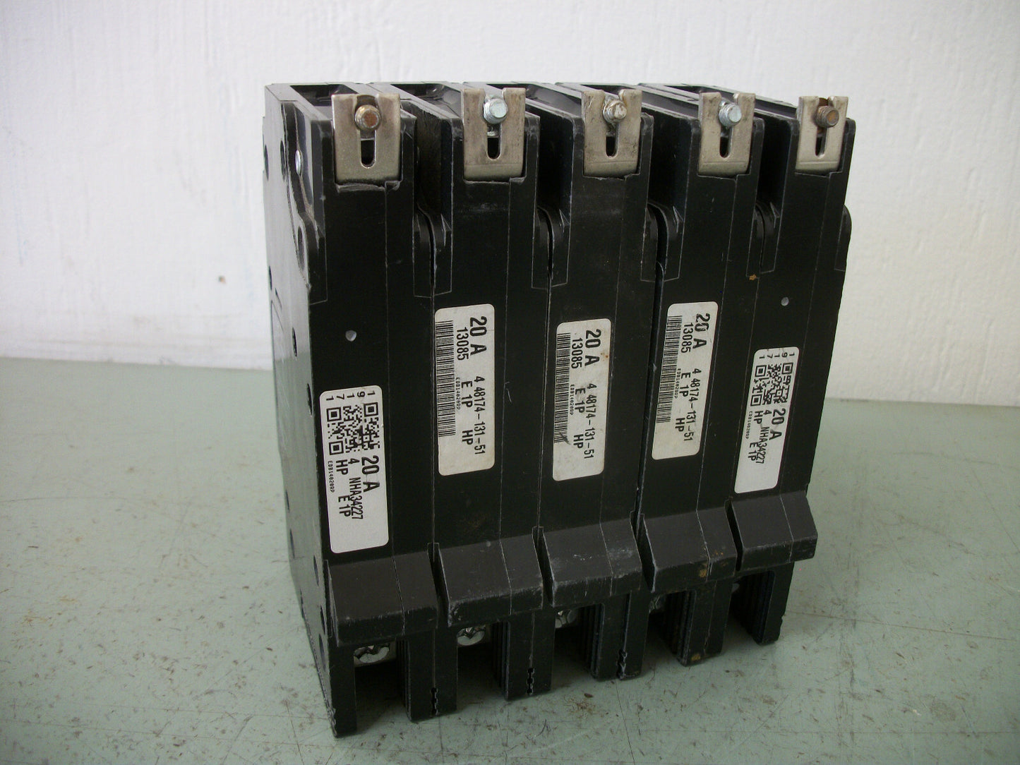 SQUARE D LOT OF 5 EDB CIRCUIT BREAKERS EDB14020 20AMP 277VOLT 1POLE