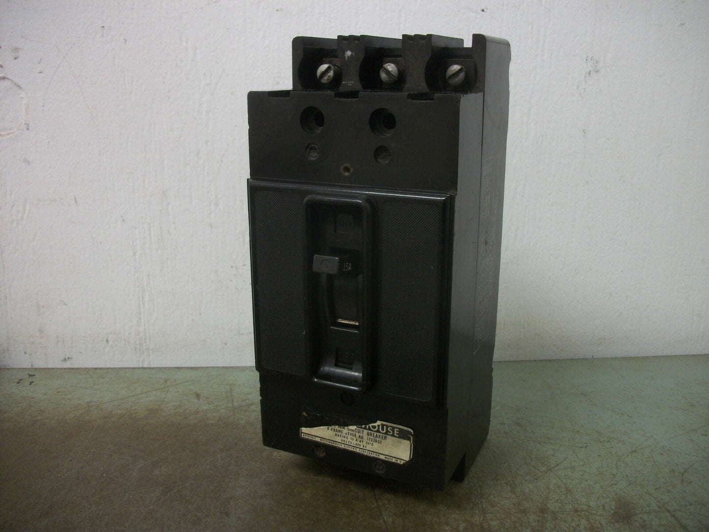 WESTINGHOUSE AB DE-ION F-FRAME CIRCUIT BREAKER 1222032 15AMP 600VOLT 3POLE