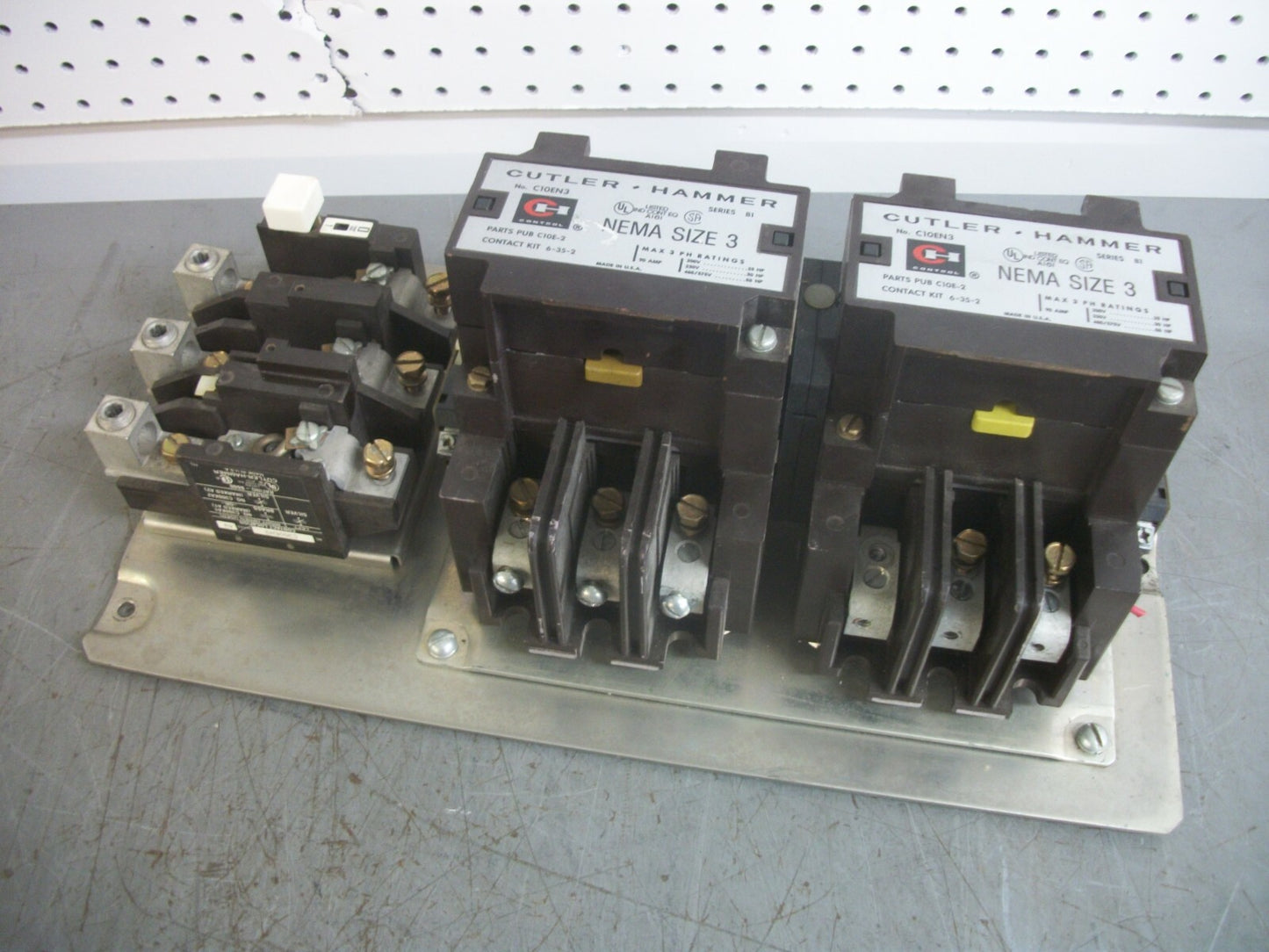 CUTLER-HAMMER SIZE 3 REV MOTOR STARTER C10EN3 90AMP 480VCOIL 3PH 600V 50HP