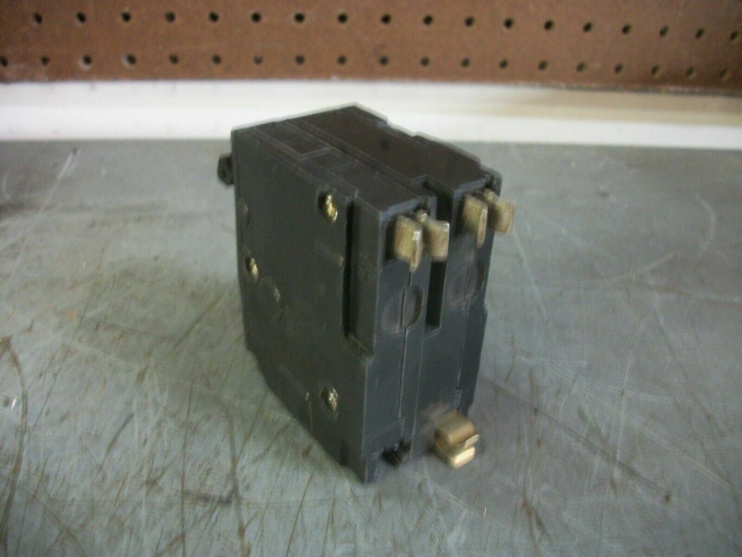 SQUARE D QO CIRCUIT BREAKER QO215 15AMP 240VOLT 2POLE