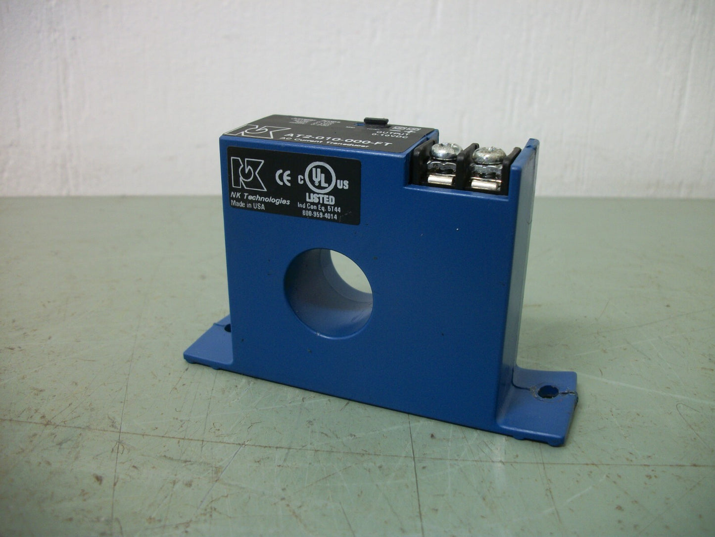 NK TECHNOLOGIES AC CURRENT TRANSDUCER AT2-010-000-FT 0-10VDC