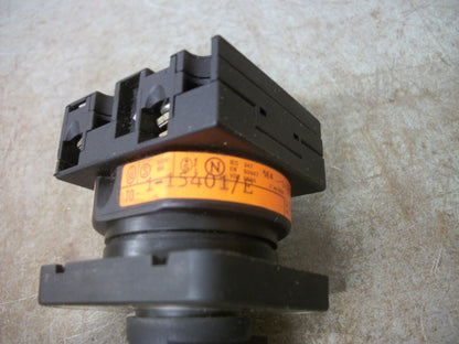 KLOCKNER-MOELLER 2-POSITION MAINTAINED SELECTOR SWITCH 1-15401/E