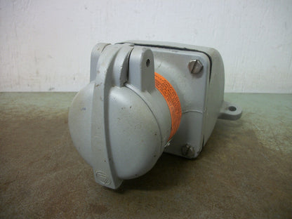 APPLETON POWERTITE PLUG & SLEEVE RECEPTACLE ADR-3033 30AMP 600VOLT 3PH 3W