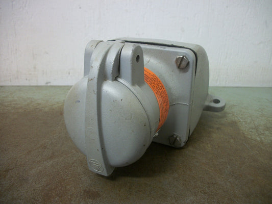 APPLETON POWERTITE PLUG & SLEEVE RECEPTACLE ADR-3033 30AMP 600VOLT 3PH 3W