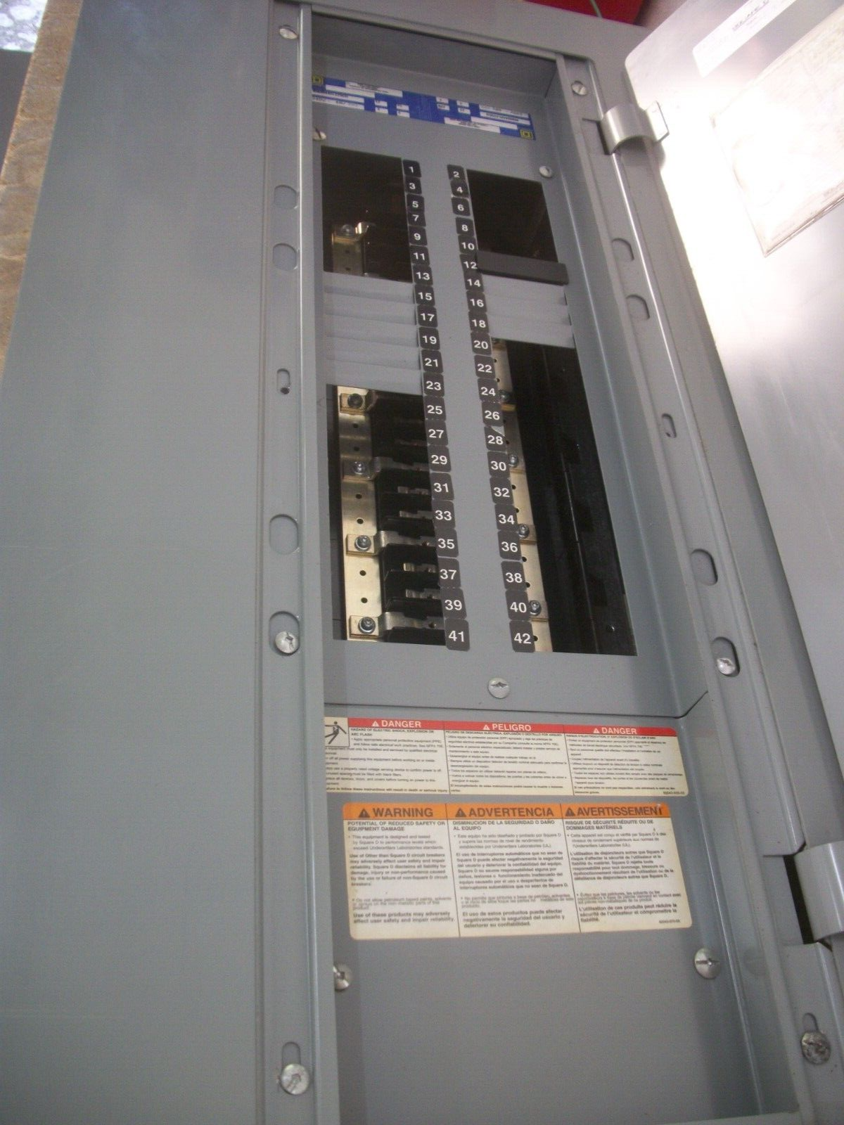 SQUARE D NQOD LOAD CENTER PANELBOARD NQOD442L225CU 225AMP 240VOLT 3PH