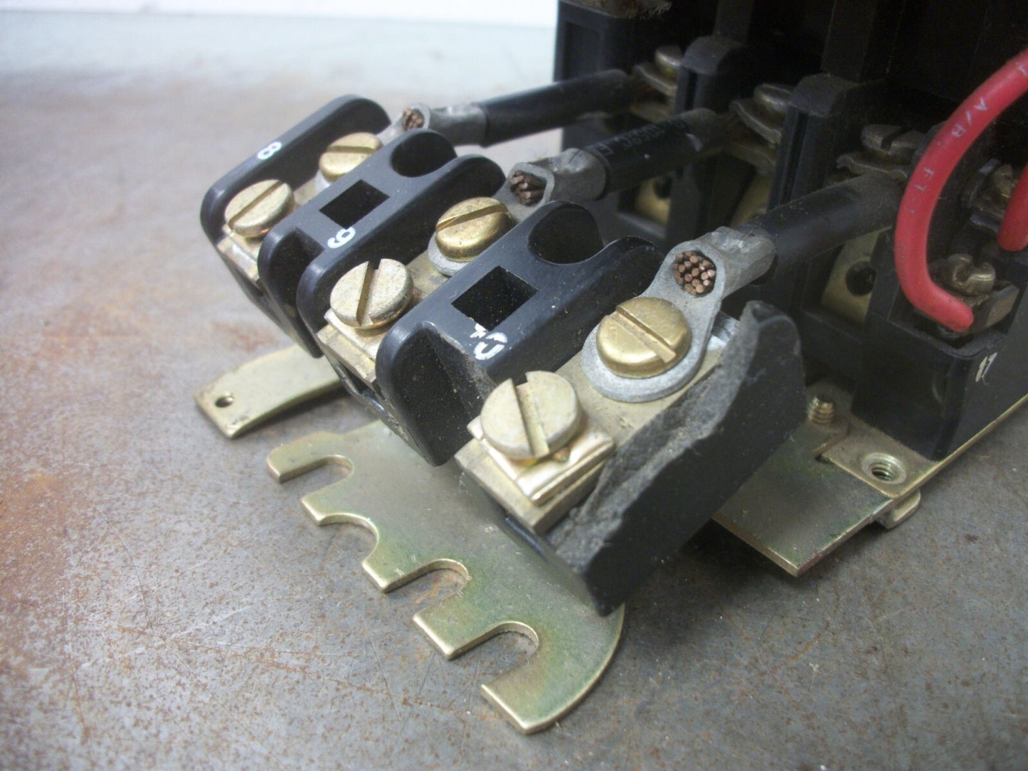 SQUARE D 30AMP 3POLE LIGHTING CONTACTOR 8903SMO11 8903SM011 120VCOIL CHIPPED