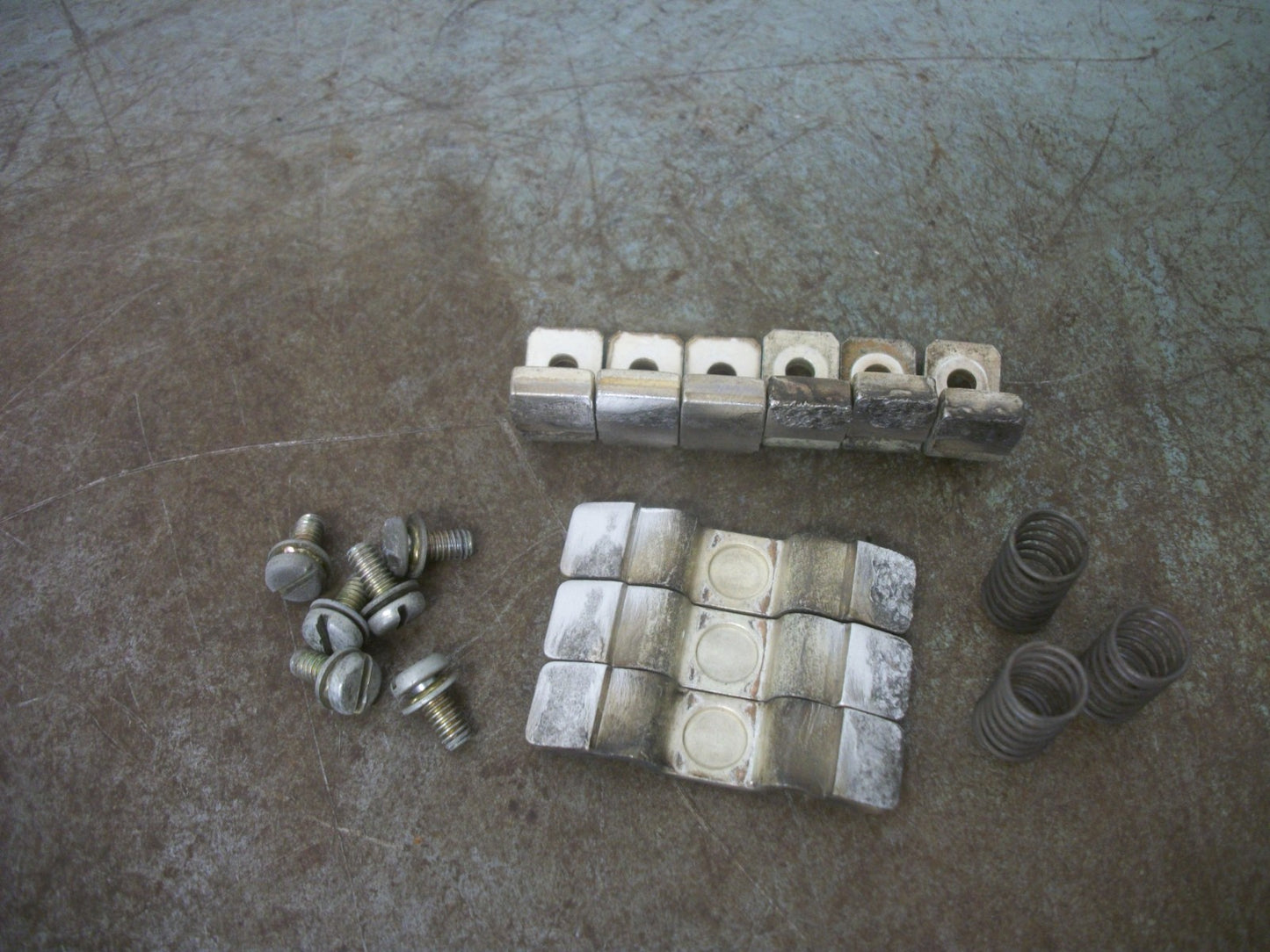 ALLEN-BRADLEY SIZE 2 3POLE CONTACT KIT 520F-COD