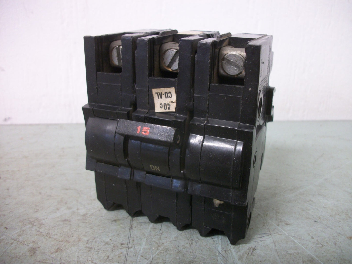 FEDERAL PACIFIC NBH CIRCUIT BREAKER NBH32015 NBH315 15AMP 240VOLT 3POLE