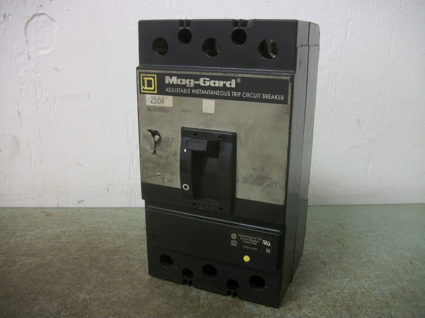 SQUARE D KAL CIRCUIT BREAKER KAL3625021M 250AMP 600VOLT 3POLE GRAY