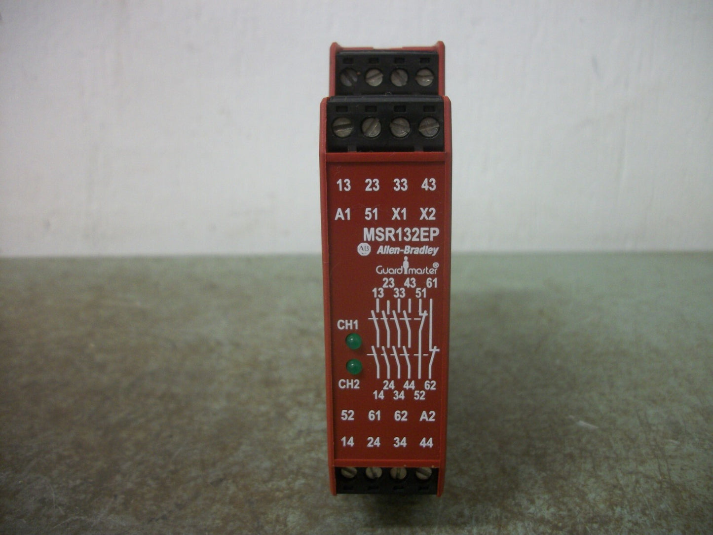 ALLEN-BRADLEY GUARDMASTER MSR132EP SAFETY RELAY 440R-E23097