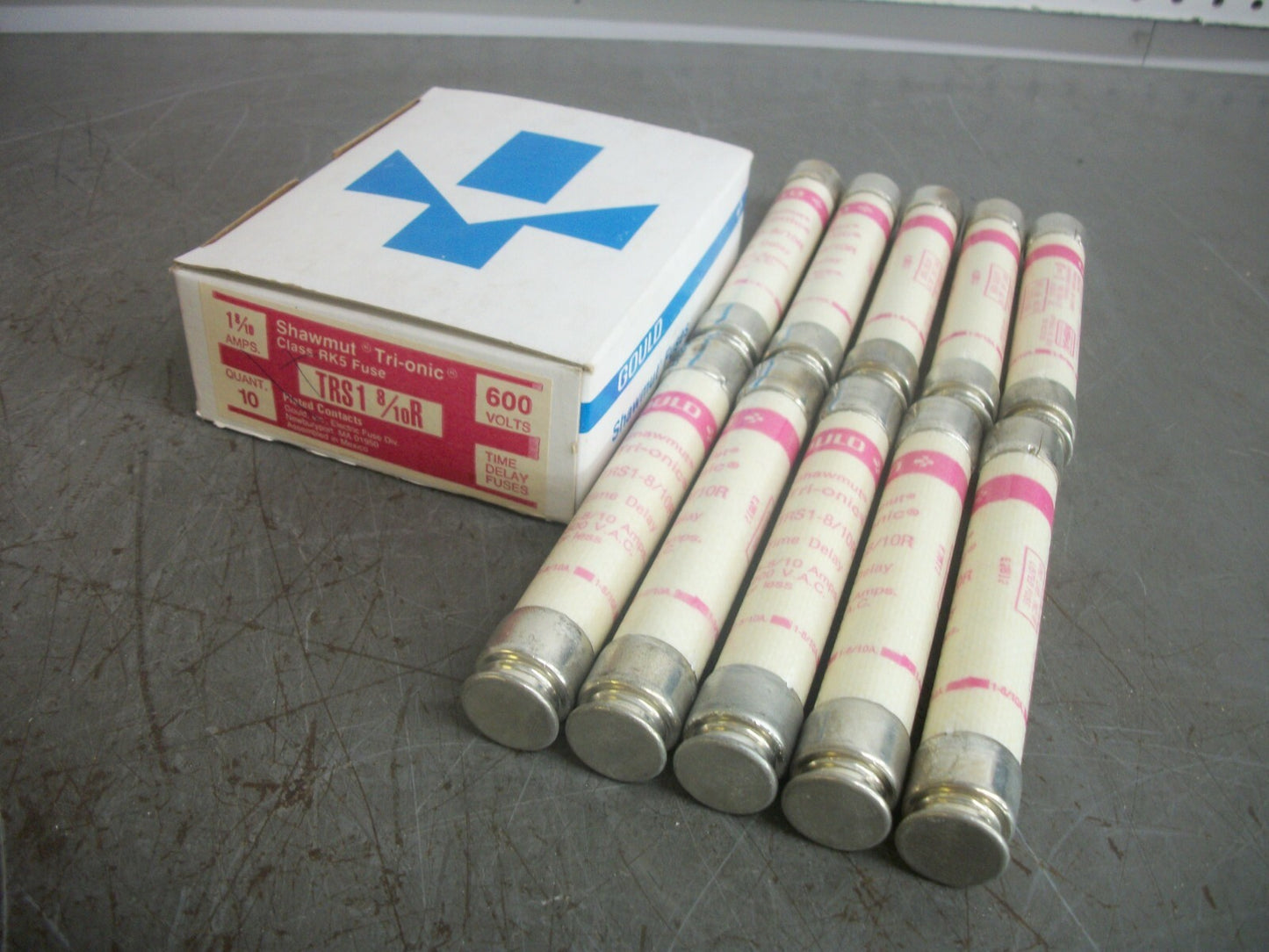 GOULD SHAWMUT BOX OF 10 TRI-ONIC FUSES TRS1-8/10R 1-8/10AMP 600VOLT NIB
