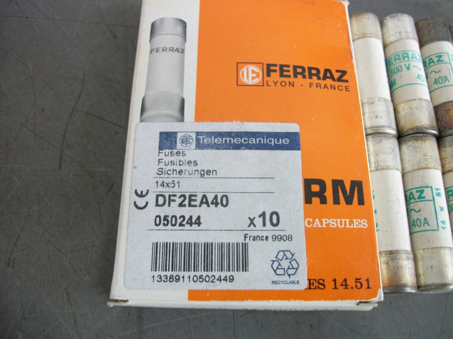 TELEMECANIQUE FERRAZ-SHAWMUT BOX OF 10 14X51 FUSES DF2EA40 40AMP 500VOLT NIB