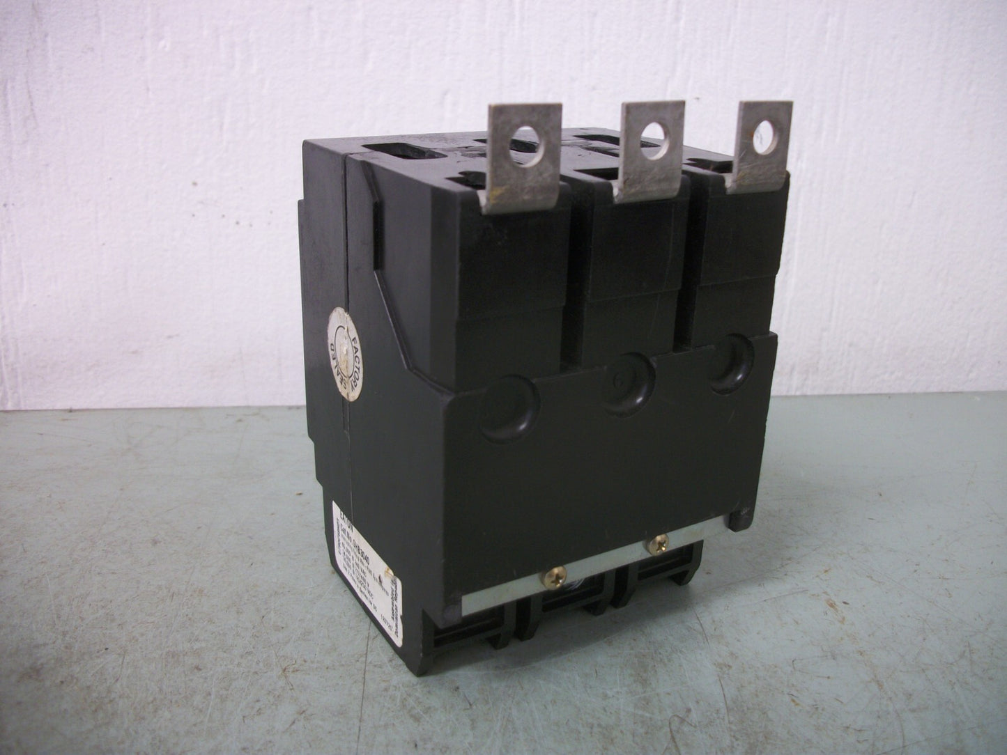 CUTLER-HAMMER GHB CIRCUIT BREAKER GHB3040 40AMP 480VOLT 3POLE NOB