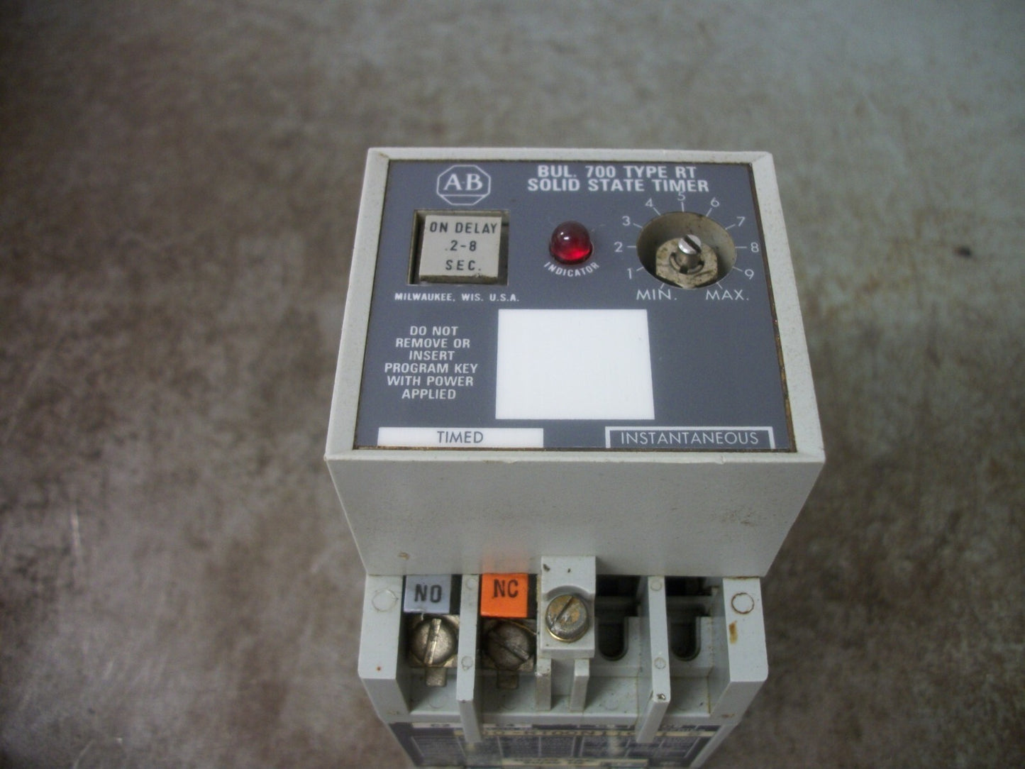 ALLEN-BRADLEY SOLID STATE TIMING RELAY 700-RT00N110A1 120VCOIL