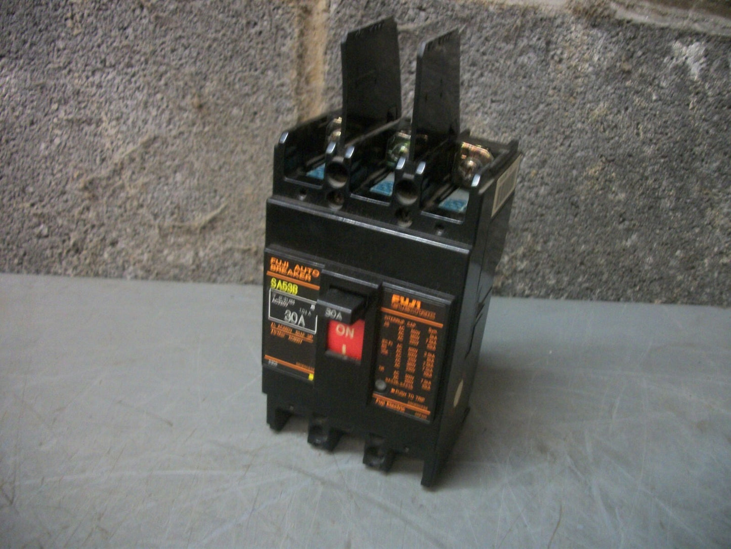 FUJI AUTO CIRCUIT BREAKER SA53B 30AMP 600VOLT 3POLE