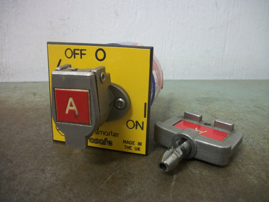 ALLEN-BRADLEY GUARDMASTER PROSAFE KEY OPERATED ROTARY CAM SWITCH 440T-MRPSE11