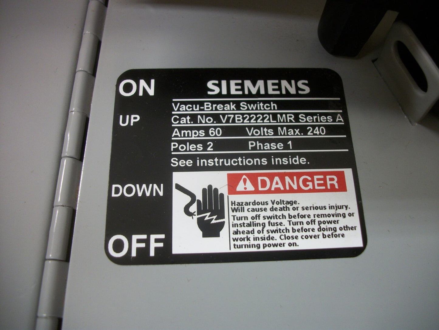 SIEMENS PANELBOARD BRANCH SWITCH V7B2222LMR 60-60AMP 240VOLT 2POLE FUSIBLE NIB