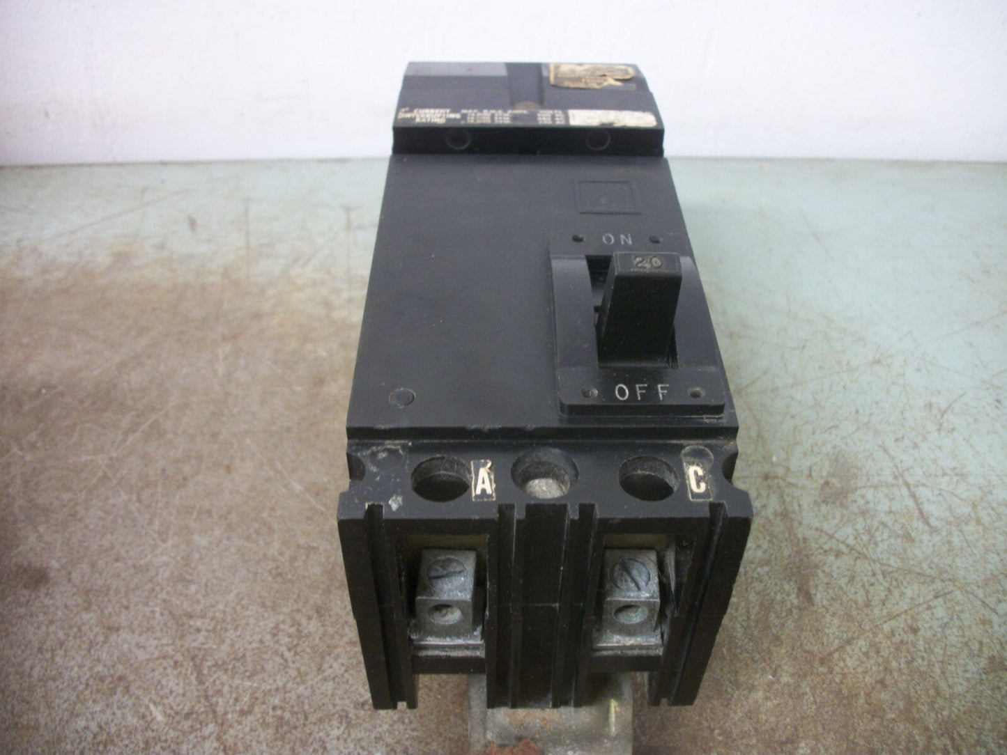 SQUARE D I-LINE FA CIRCUIT BREAKER FA26020AC 20AMP 600VOLT 3POLE BLACK