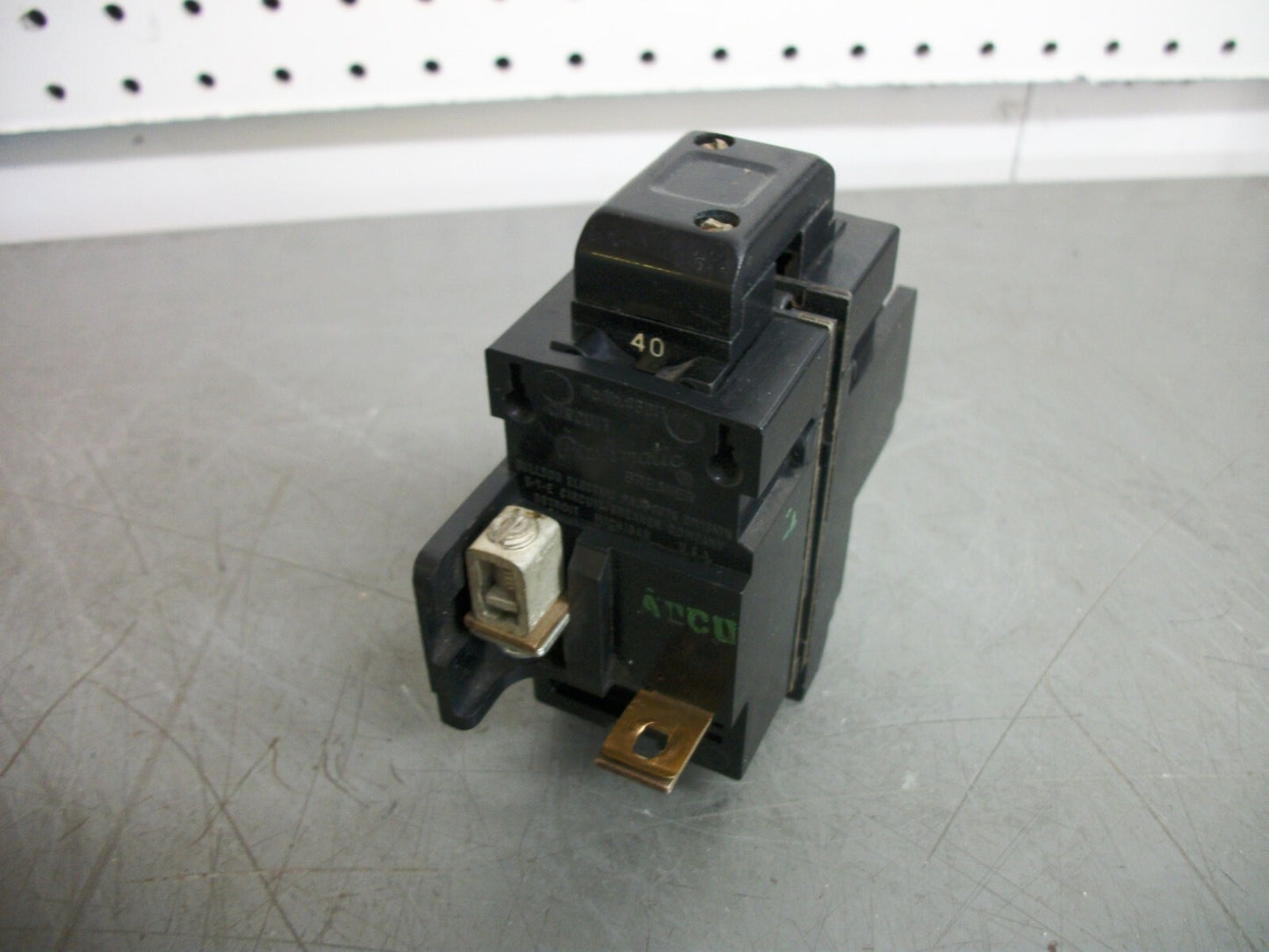 SIEMENS ITE NI PUSHMATIC CIRCUIT BREAKER P240 40AMP 240VOLT 2POLE