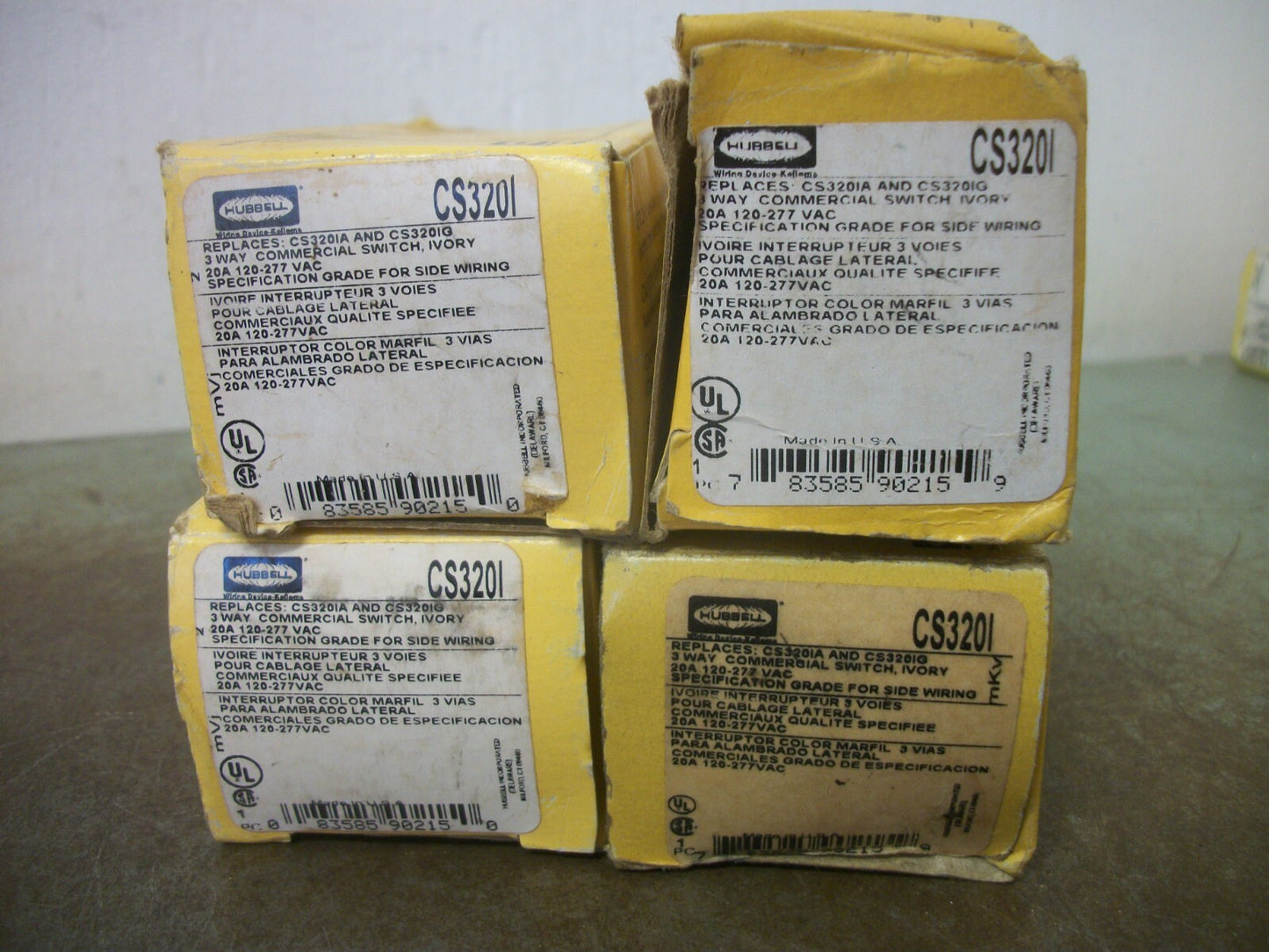 HUBBELL LOT OF 4 IVORY 3-WAY COMMERCIAL SWITCHES CS320I 20AMP 120/277VOLT NIB