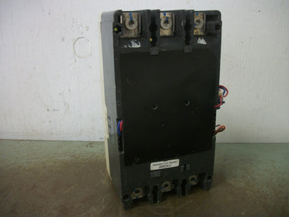 CUTLER-HAMMER KD-K MOLDED CASE SWITCH KD3400KA06U18Z02 400A 600V 3P W/ UV & AUX