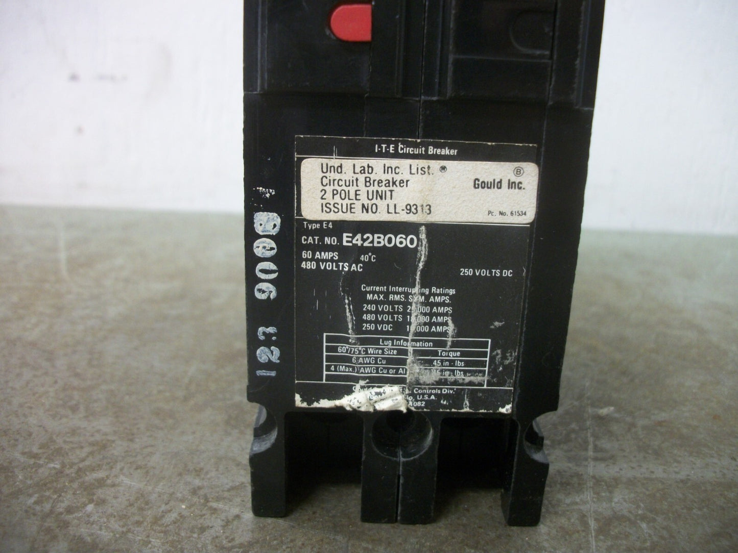 SIEMENS ITE E4 CIRCUIT BREAKER E42B060 60AMP 480VOLT 2POLE