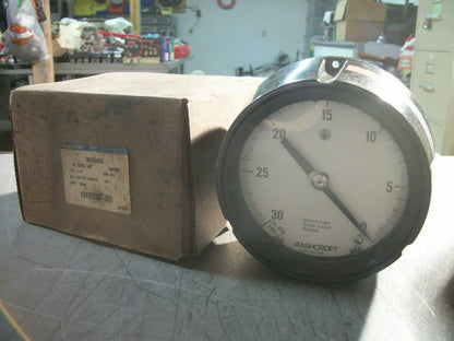 ASHCROFT DURAGAUGE 4-1/2" PRESSURE GAUGE 1NA36250-005 0-30PSI NIB