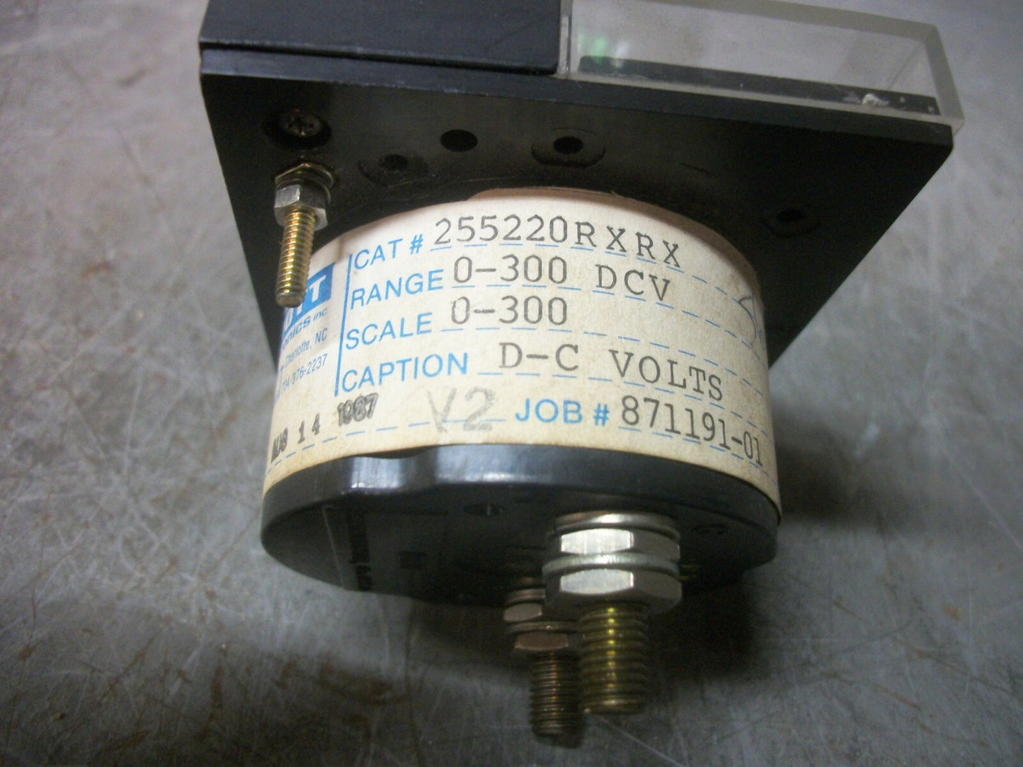 GE TROTT D-C VOLTS PANEL METER 255220RXRX 0-300VDC NOB