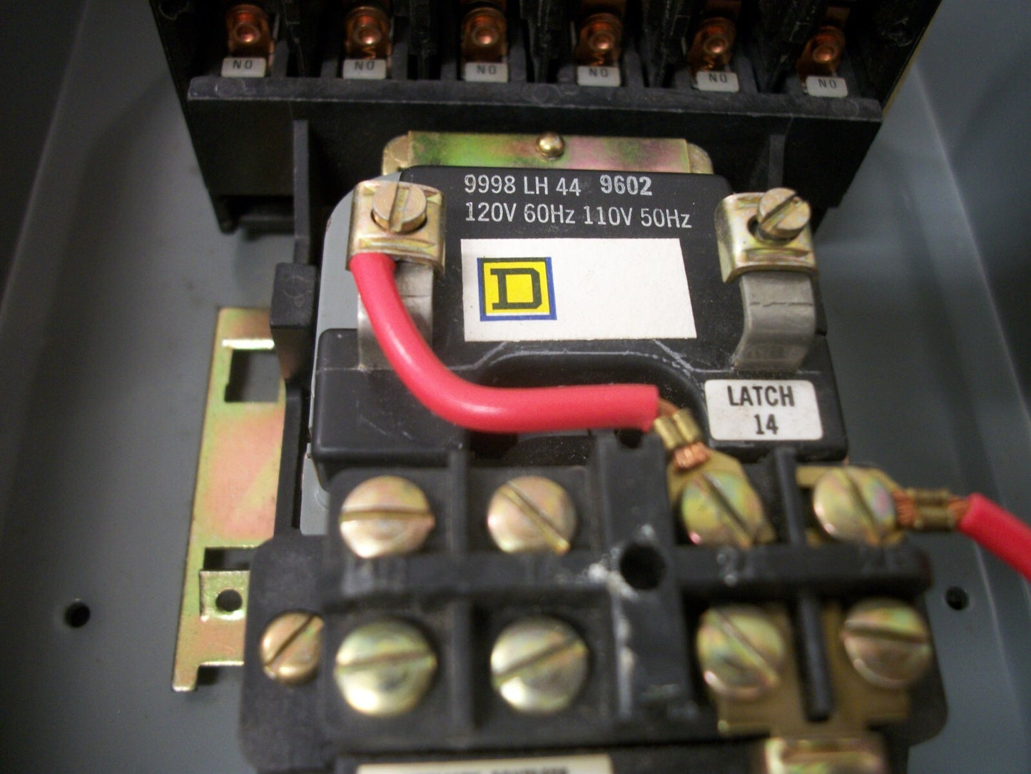 SQUARE D ENCL 6POLE 30AMP LIGHTING CONTACTOR 8903LXO60 120VCOIL