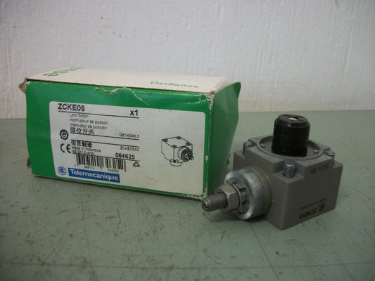TELEMECANIQUE LIMIT SWITCH HEAD ZCKE05 NIB