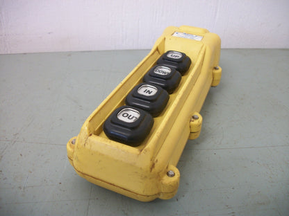 INSUL 8 CONDUCTIVE 4-PUSHBUTTON HOIST CONTROL STATION 300COB82C