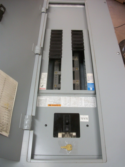 CHALLENGER PMZA LOAD CENTER PANELBOARD YS204B 175AMP 277/480VOLT 3PH W/150A MAIN