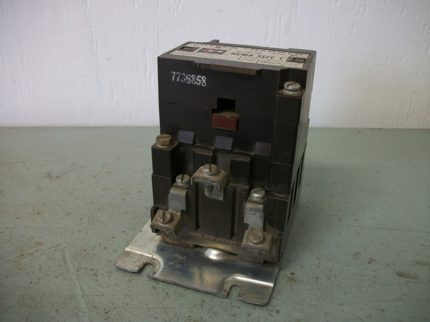 CUTLER-HAMMER SIZE 1 CONTACTOR C10CN3 27AMP 120VCOIL 3PH 600V 10HP