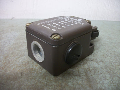 SCHMERSAL HEAVY DUTY LIMIT SWITCH TK015-11Y NOB